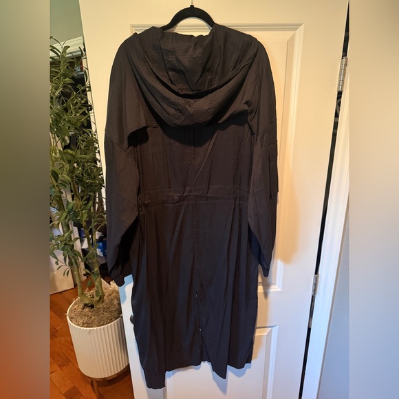 ALO Yoga Summer Nights Lightweight Coat - Picture 3 of 4